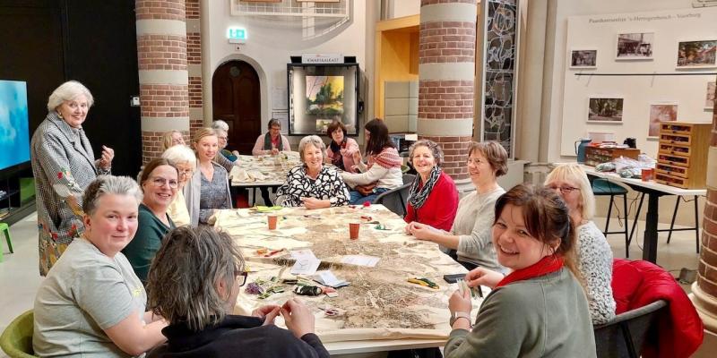 Samen borduren in de kerk 2x1