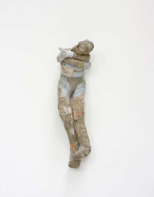 Caren Herwaarden You Kind Man (front) 2022 sculpture made of old sheets and starch 48 x 14 x 9 cm_kl